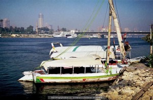 Felúky na nábřeží Nilu, Káhira.